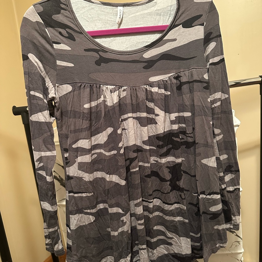 Gray Pleated Long Sleeve Blouse